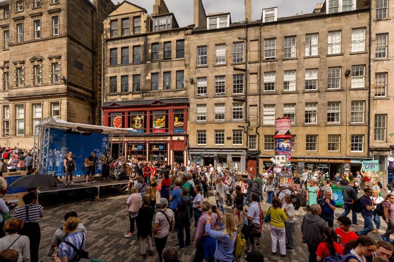 شقة Stunning Panoramic Views: Heart Of The Royal Mile إدنبرة المظهر الخارجي الصورة